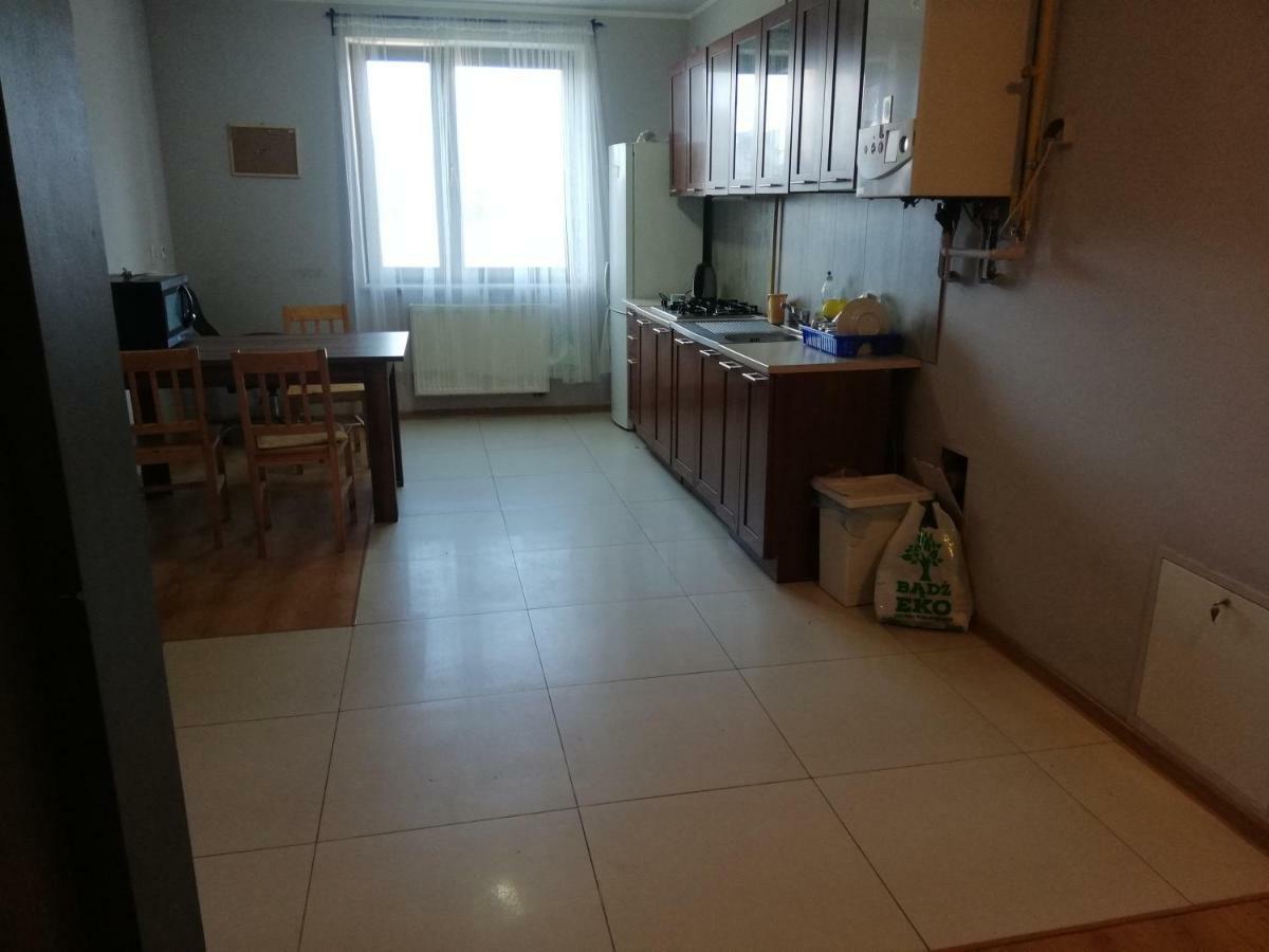 Pokoje Przy Rondzie Apartamento Częstochowa Exterior foto