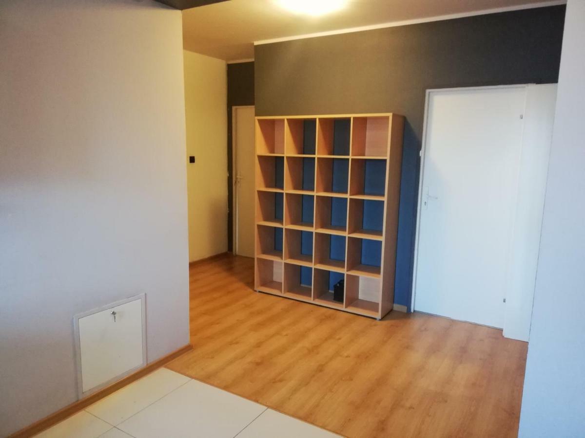 Pokoje Przy Rondzie Apartamento Częstochowa Exterior foto