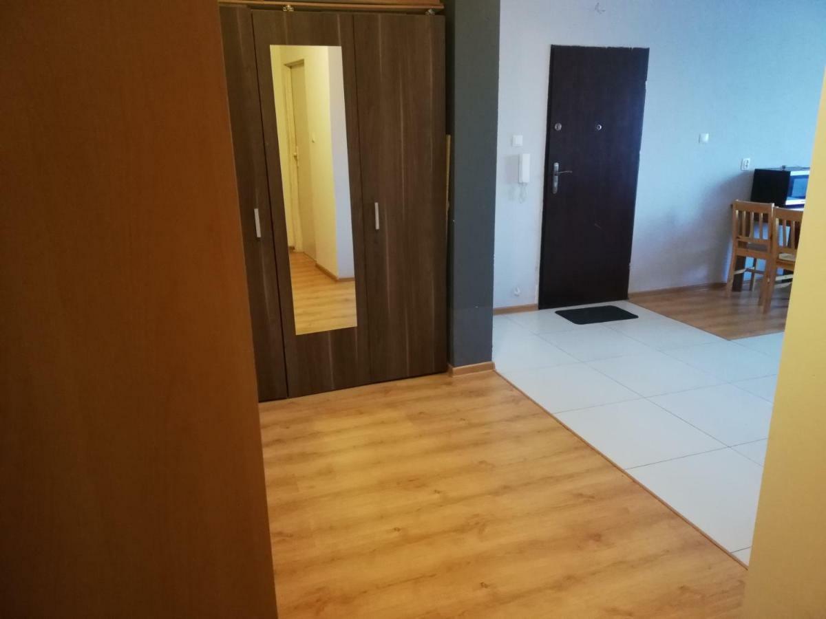 Pokoje Przy Rondzie Apartamento Częstochowa Exterior foto
